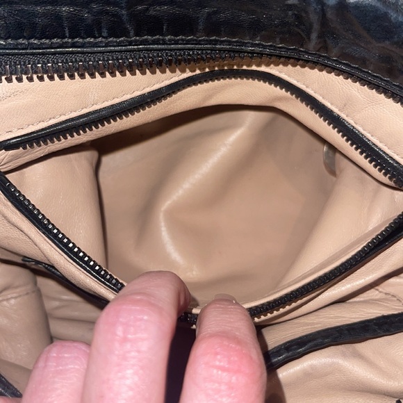 AUTHENTIC PRADA Tote with adjustable crossbody strap. - Picture 10 of 15